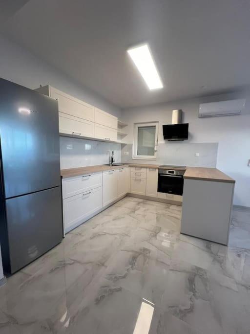 Apartment Luxury Penthouse In Makarska, Croatia *