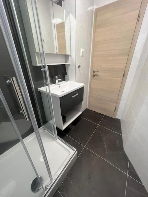 Apartment Luxury Penthouse In Makarska, Croatia *